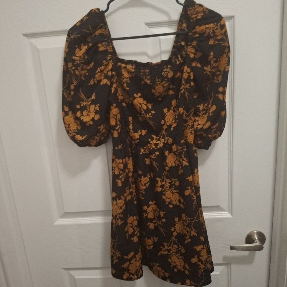 Unbranded XS Black Gold Floral Puffed Sleeves Smocked‎ Boho Cottagecore Dress